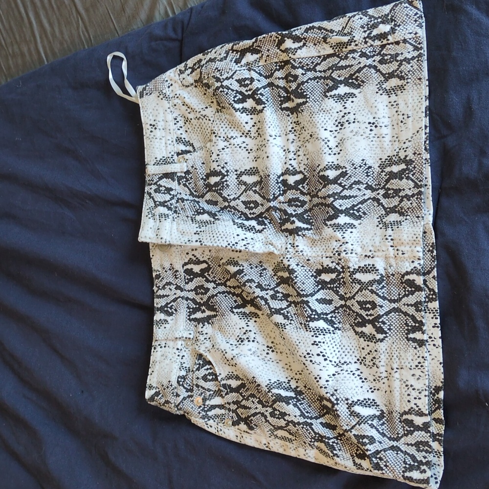Snakeskin print mini skirt